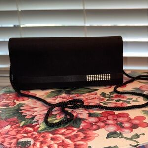Elegant Black Vintage Clutch with Rhinestone Detail